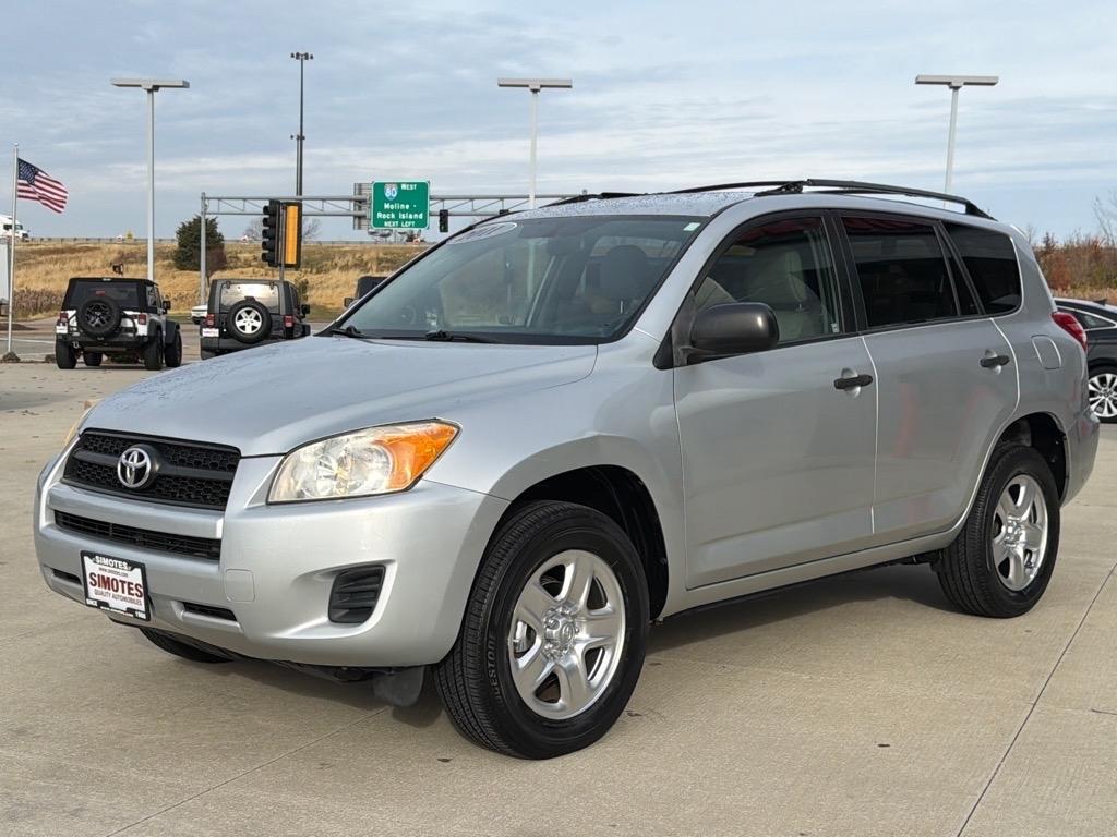 Toyota RAV4 Base I4 2WD 2011