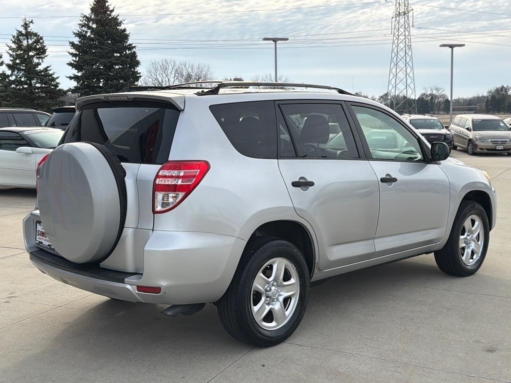 Toyota RAV4 Base I4 2WD 2011