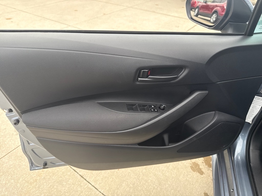 Toyota Corolla LE 2025