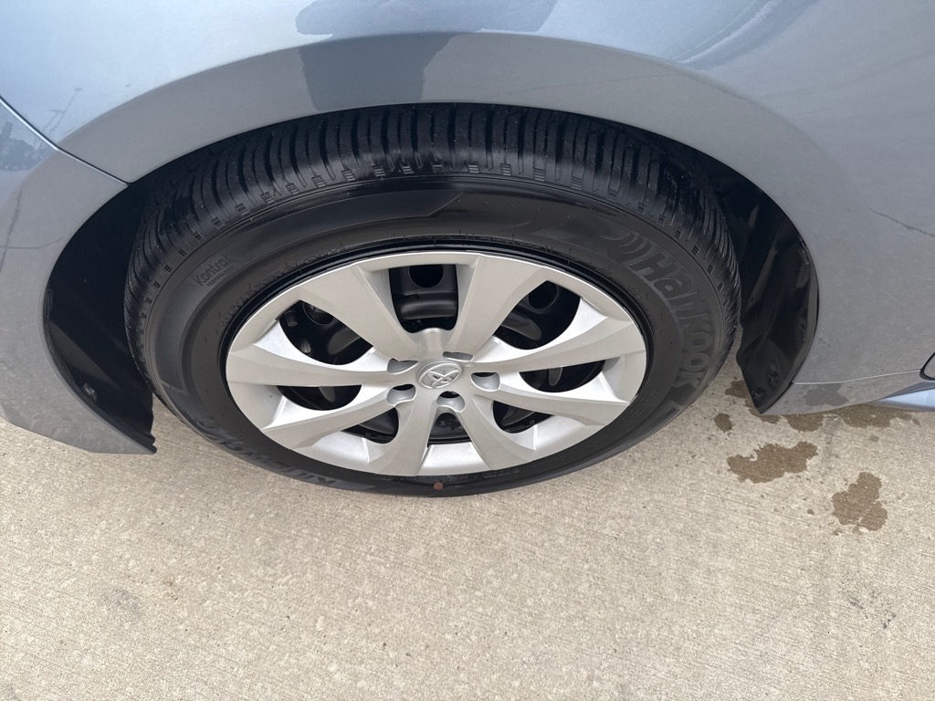 Toyota Corolla LE 2025