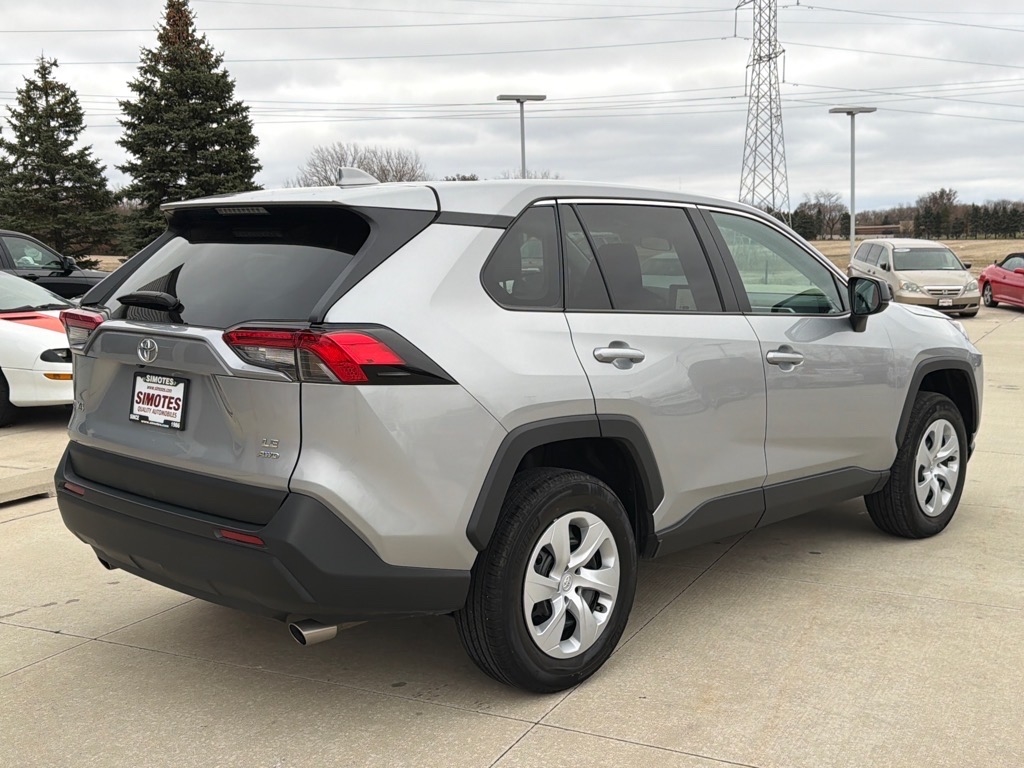 Toyota RAV4 LE AWD 2025