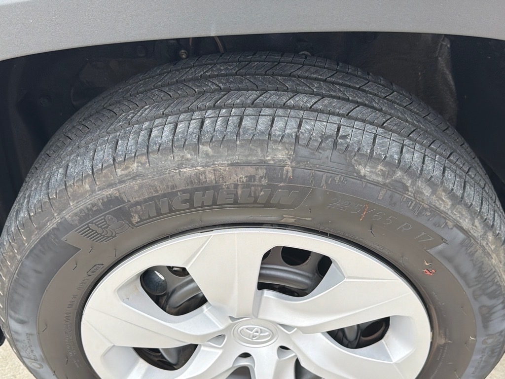 Toyota RAV4 LE AWD 2025