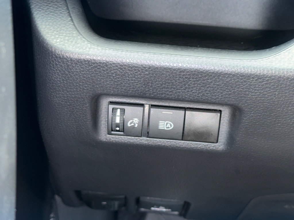 Toyota RAV4 LE AWD 2025