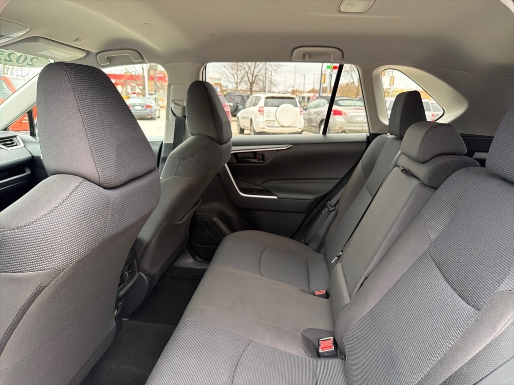 Toyota RAV4 LE AWD 2025