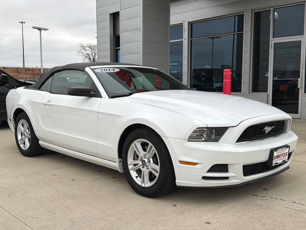 Ford Mustang V6 Convertible 2014