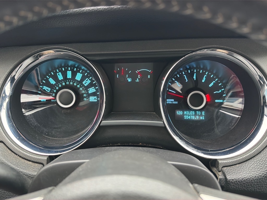 Ford Mustang V6 Convertible 2014