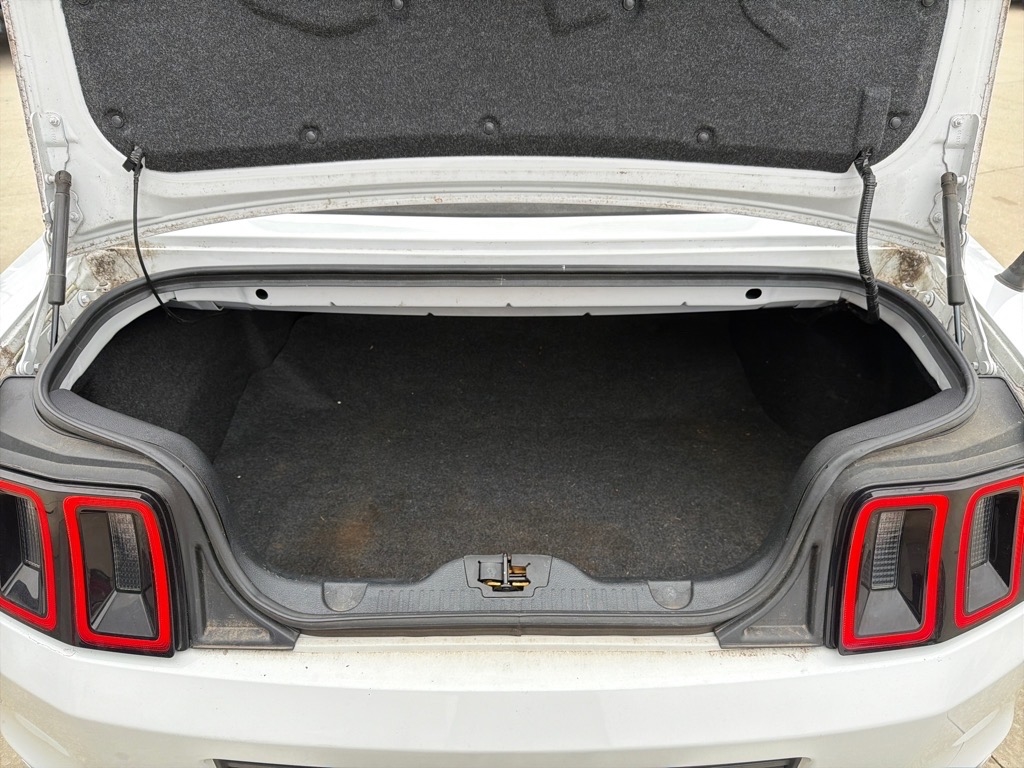 Ford Mustang V6 Convertible 2014