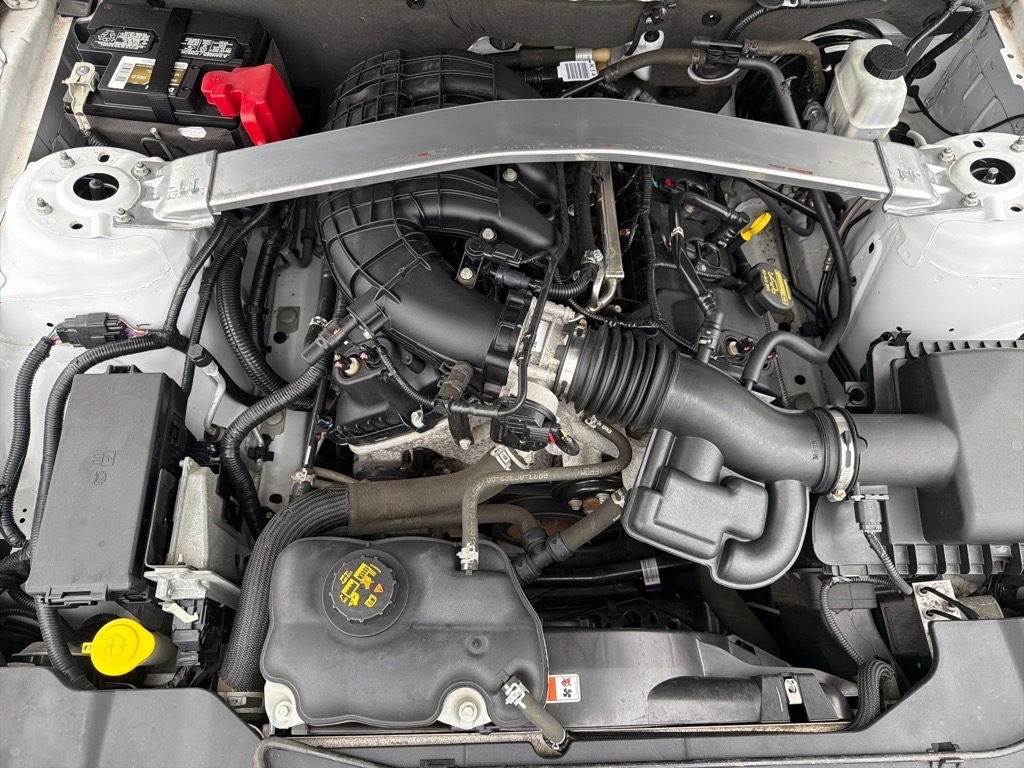 Ford Mustang V6 Convertible 2014