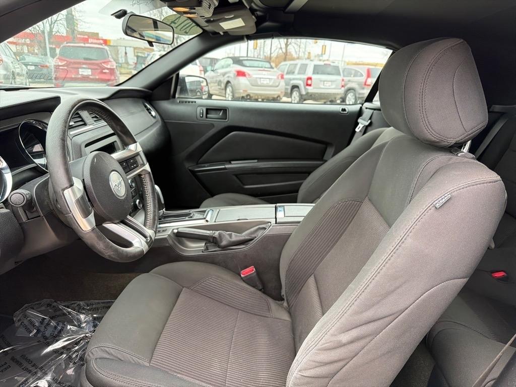 Ford Mustang V6 Convertible 2014