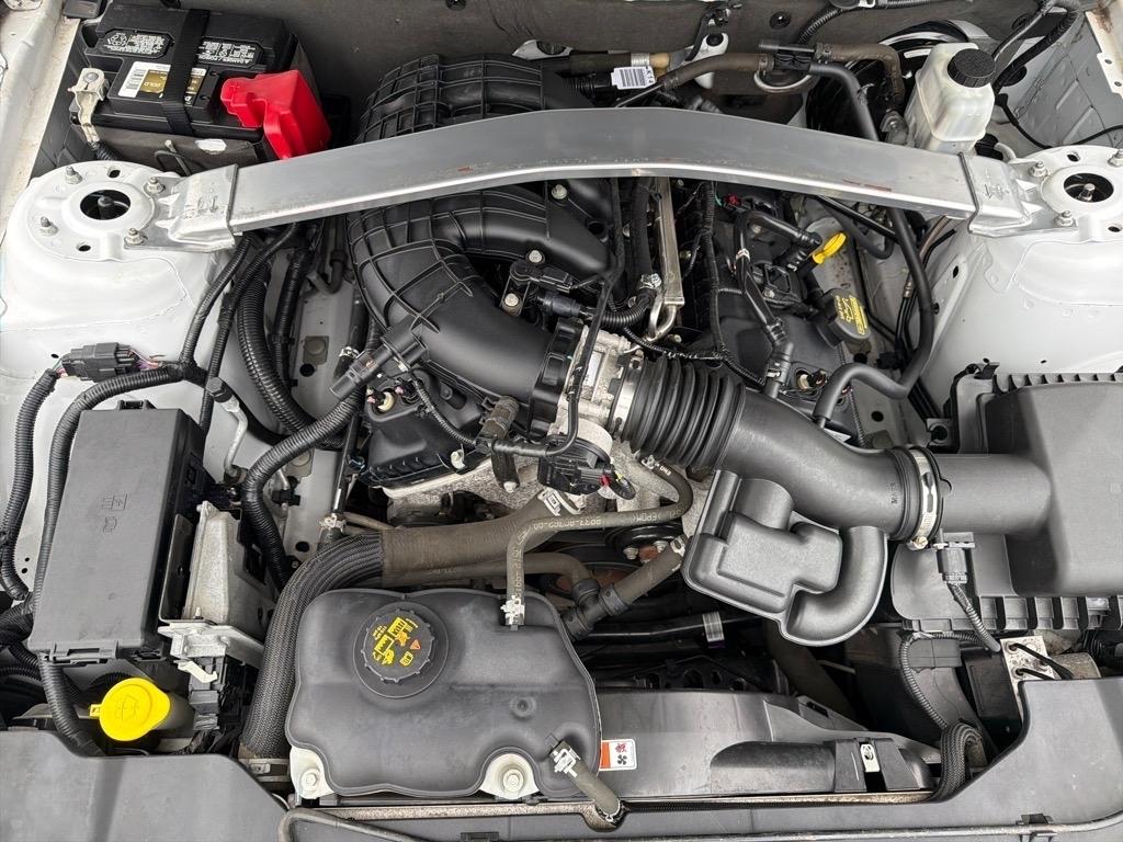 Ford Mustang V6 Convertible 2014