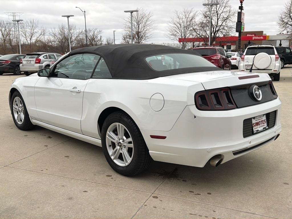 Ford Mustang V6 Convertible 2014