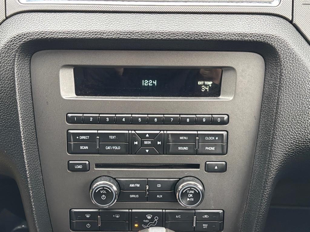 Ford Mustang V6 Convertible 2014