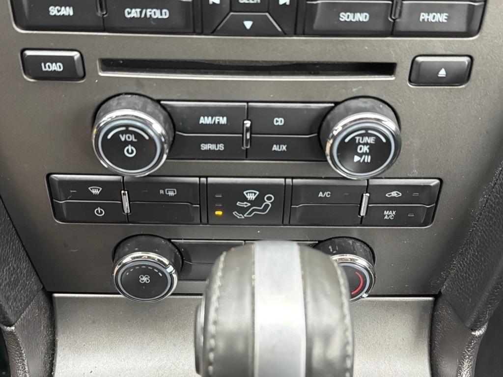 Ford Mustang V6 Convertible 2014