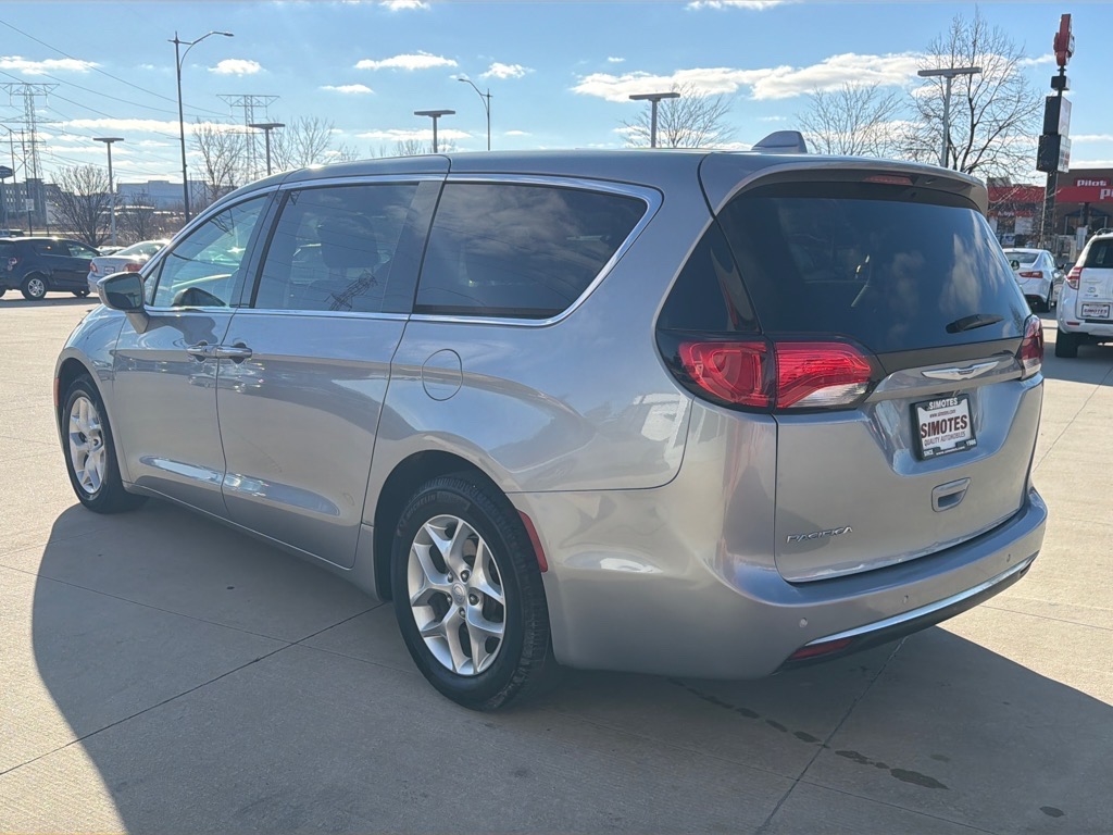 Chrysler Pacifica Touring Plus 2019