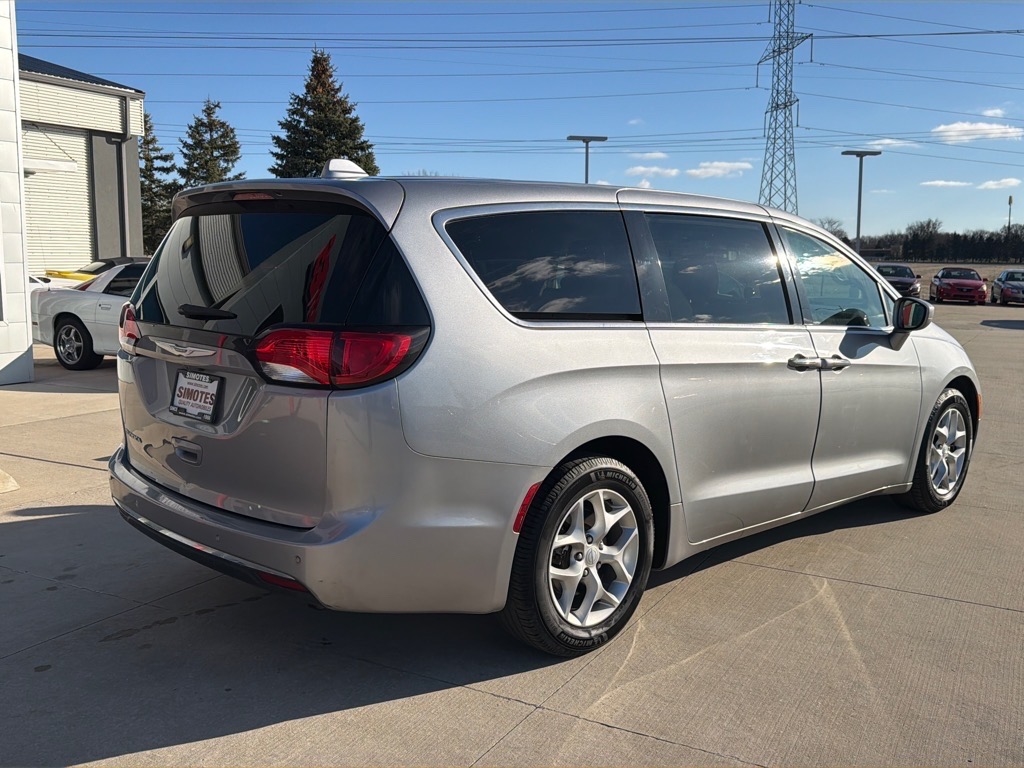 Chrysler Pacifica Touring Plus 2019
