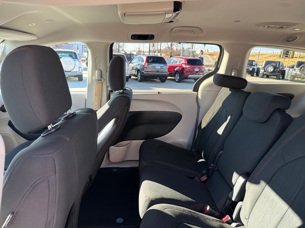 Chrysler Pacifica Touring Plus 2019