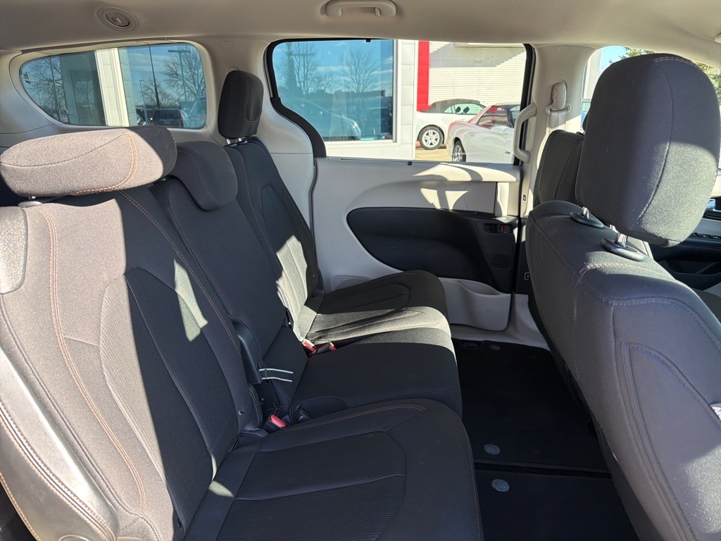 Chrysler Pacifica Touring Plus 2019