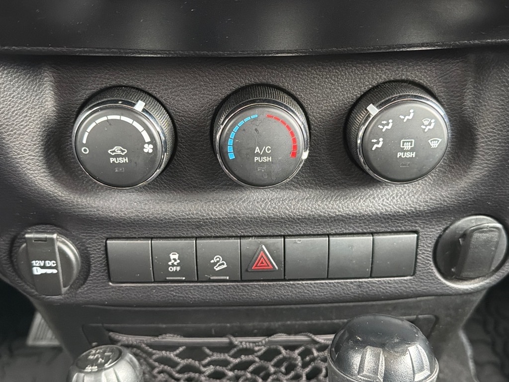 Jeep Wrangler Unlimited Sport 4WD 2015