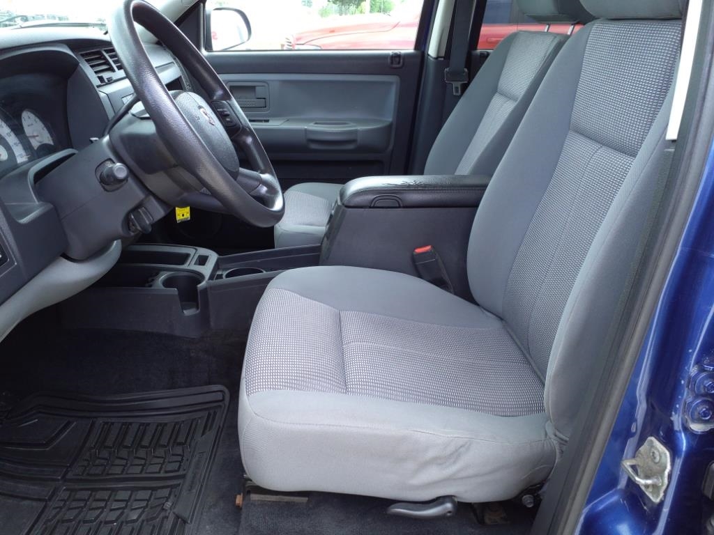 Dodge Dakota SLT Crew Cab 4WD 2011