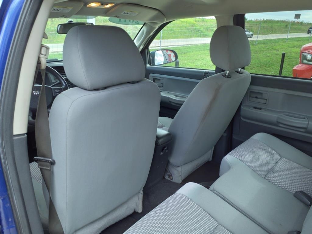 Dodge Dakota SLT Crew Cab 4WD 2011