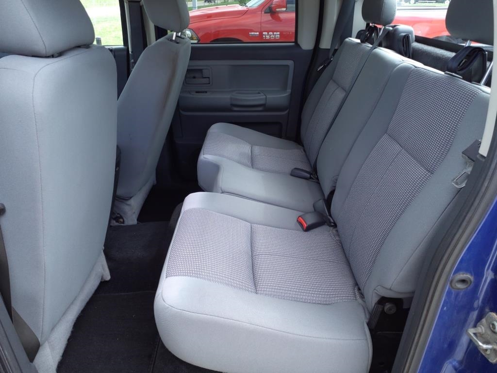 Dodge Dakota SLT Crew Cab 4WD 2011