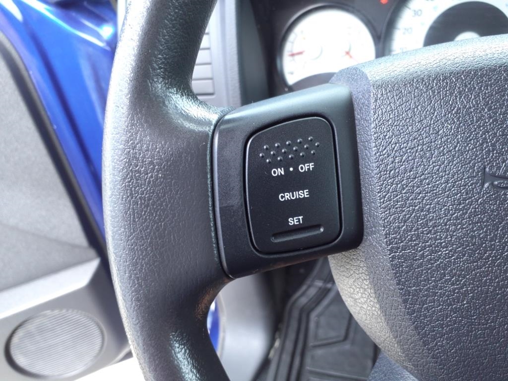 Dodge Dakota SLT Crew Cab 4WD 2011