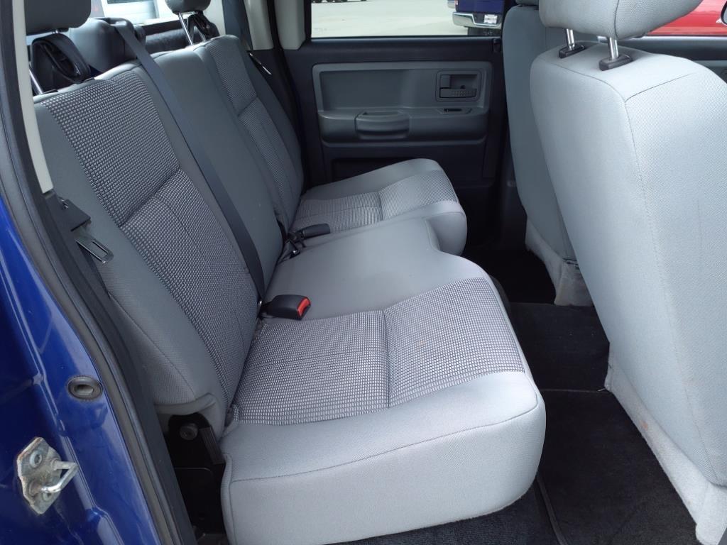 Dodge Dakota SLT Crew Cab 4WD 2011