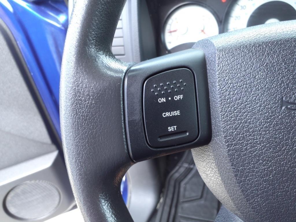 Dodge Dakota SLT Crew Cab 4WD 2011