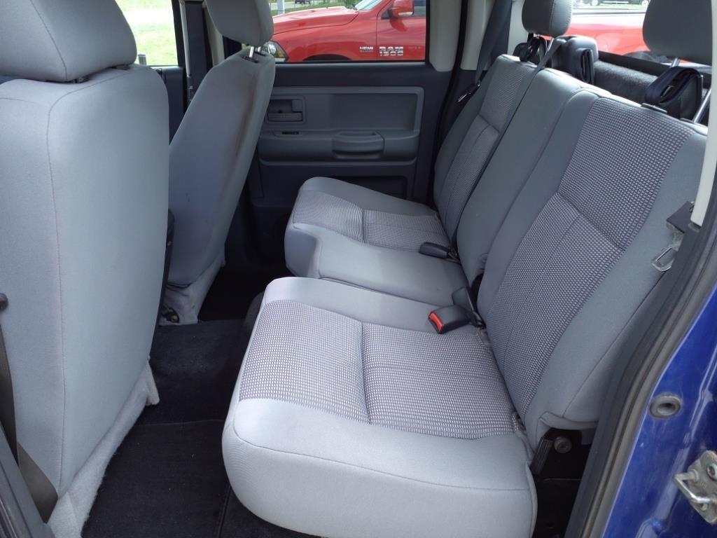 Dodge Dakota SLT Crew Cab 4WD 2011