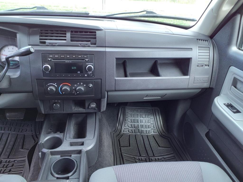 Dodge Dakota SLT Crew Cab 4WD 2011