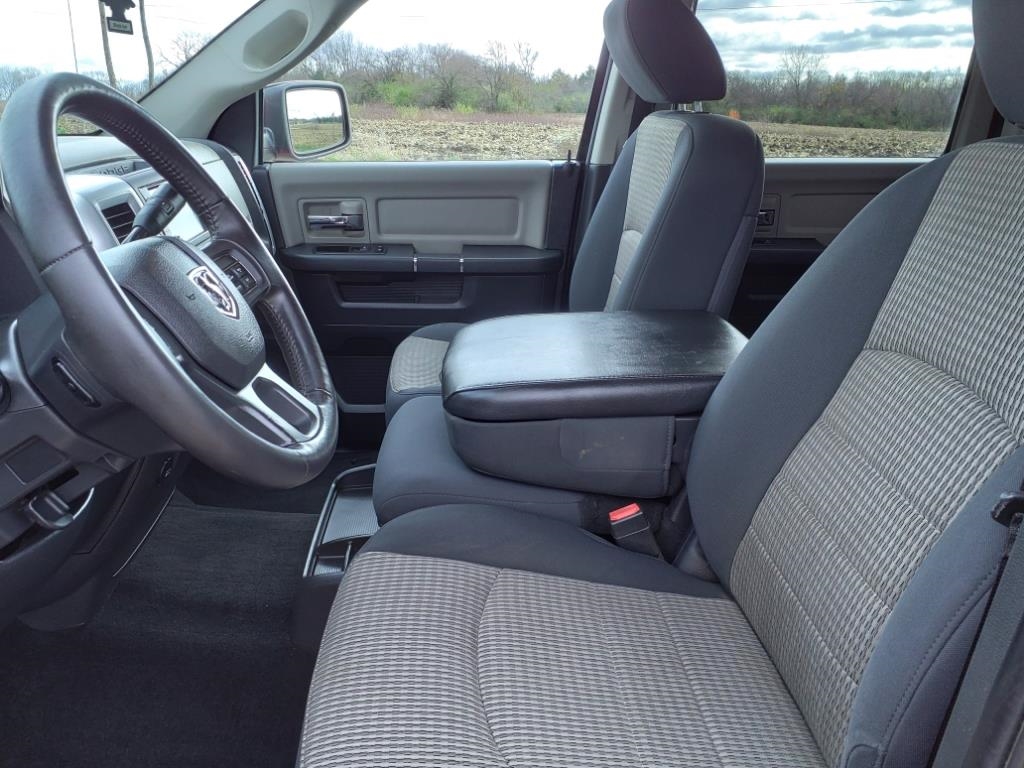 RAM 1500 SLT Crew Cab 4WD 2012