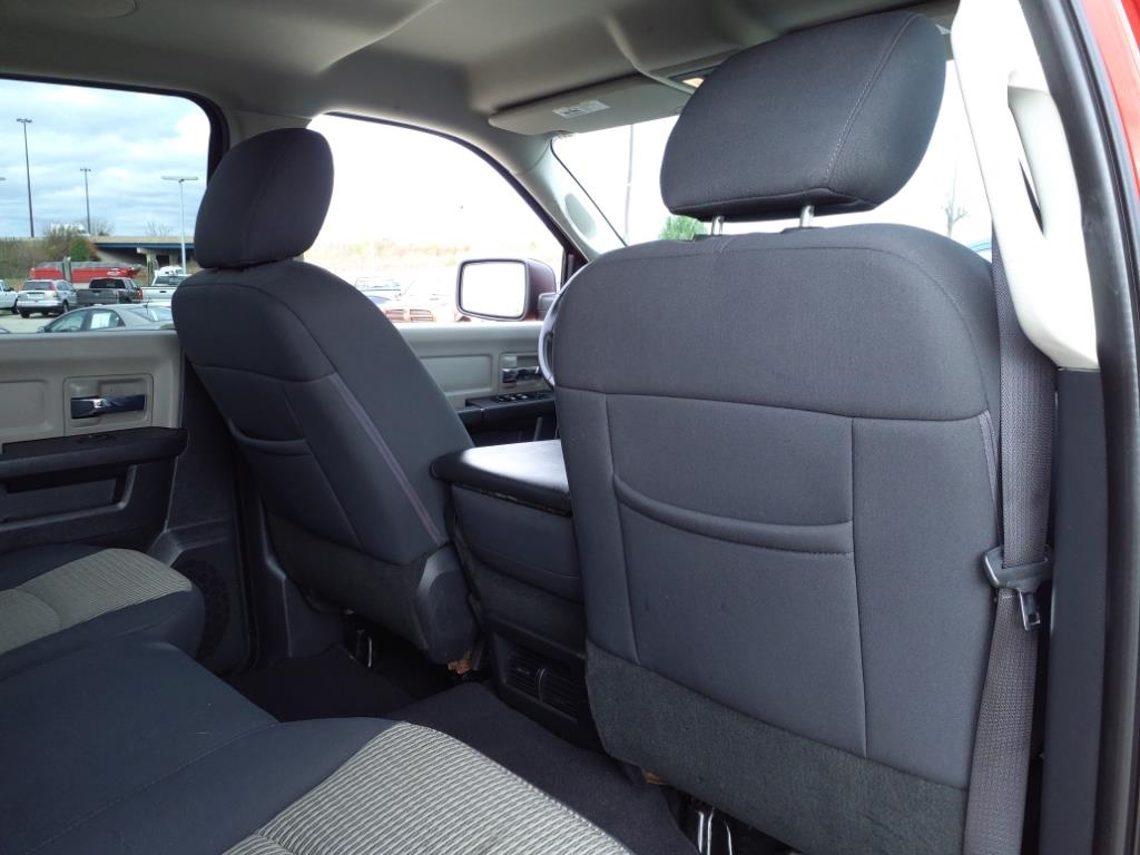 RAM 1500 Big Horn Crew Cab 4WD 2012