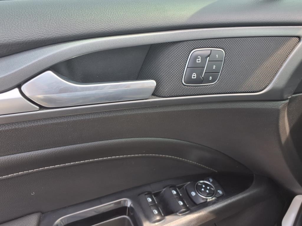 Ford Fusion Hybrid Titanium 2014