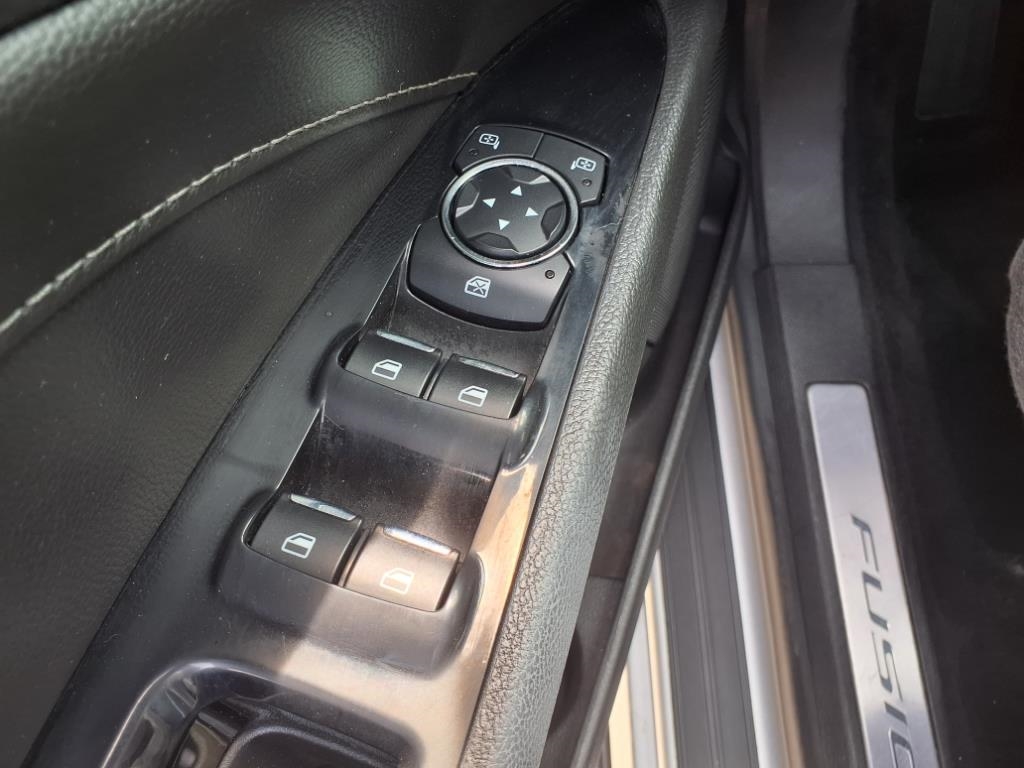 Ford Fusion Hybrid Titanium 2014