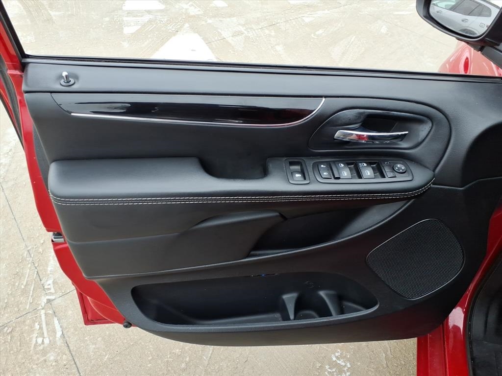 Dodge Grand Caravan SE 2015