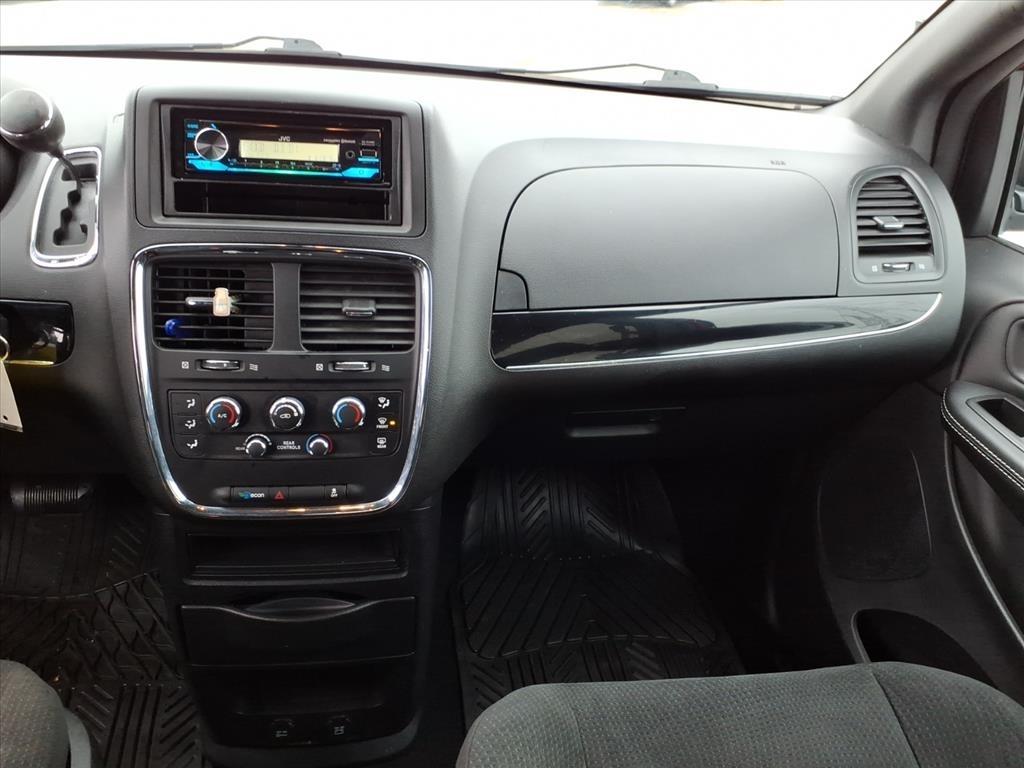 Dodge Grand Caravan SE 2015