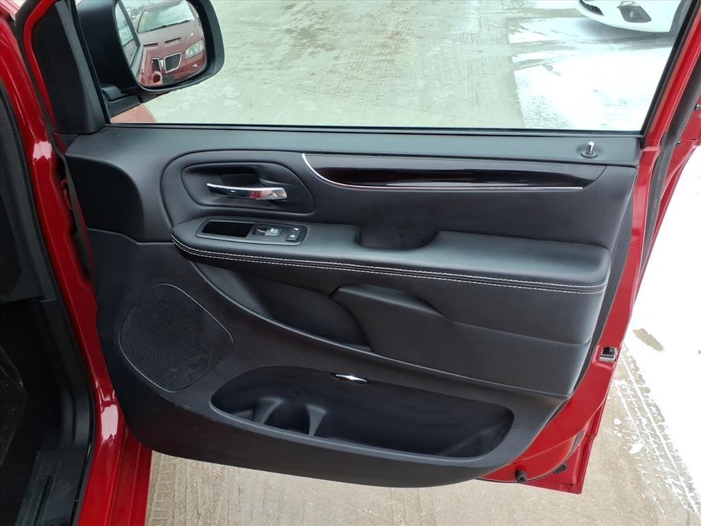 Dodge Grand Caravan SE 2015