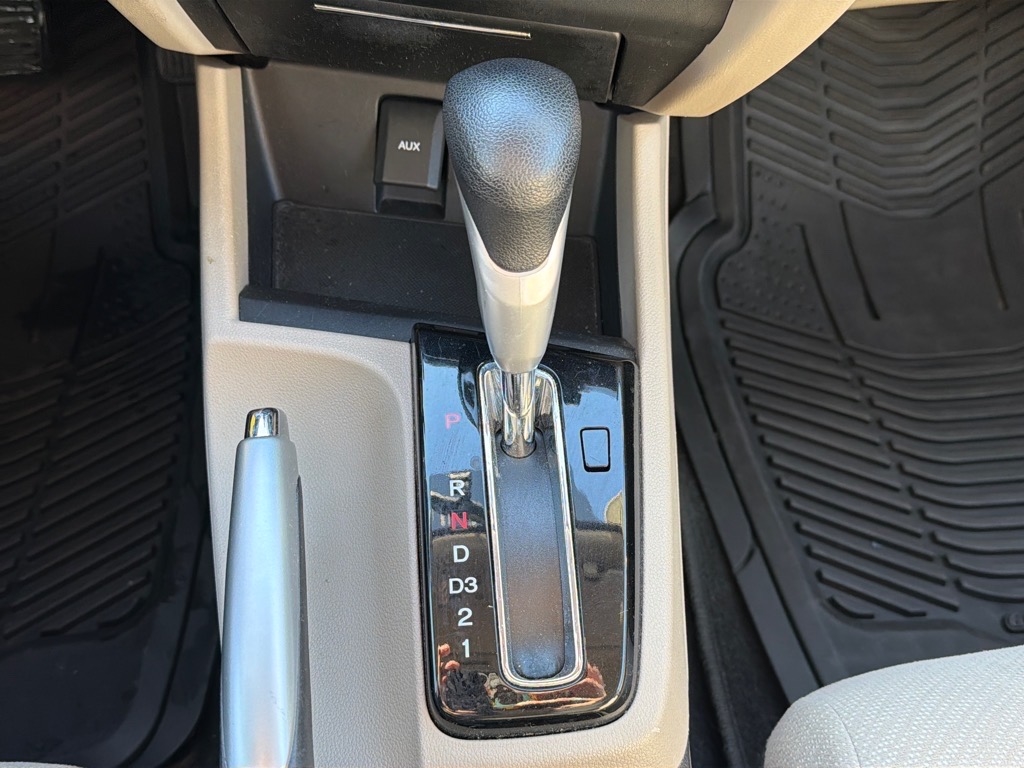 Honda Civic EX Sedan 5-Speed AT 2013