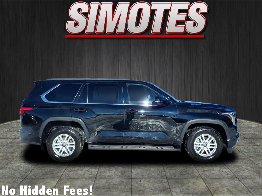 Toyota Sequoia SR5 4WD 2025