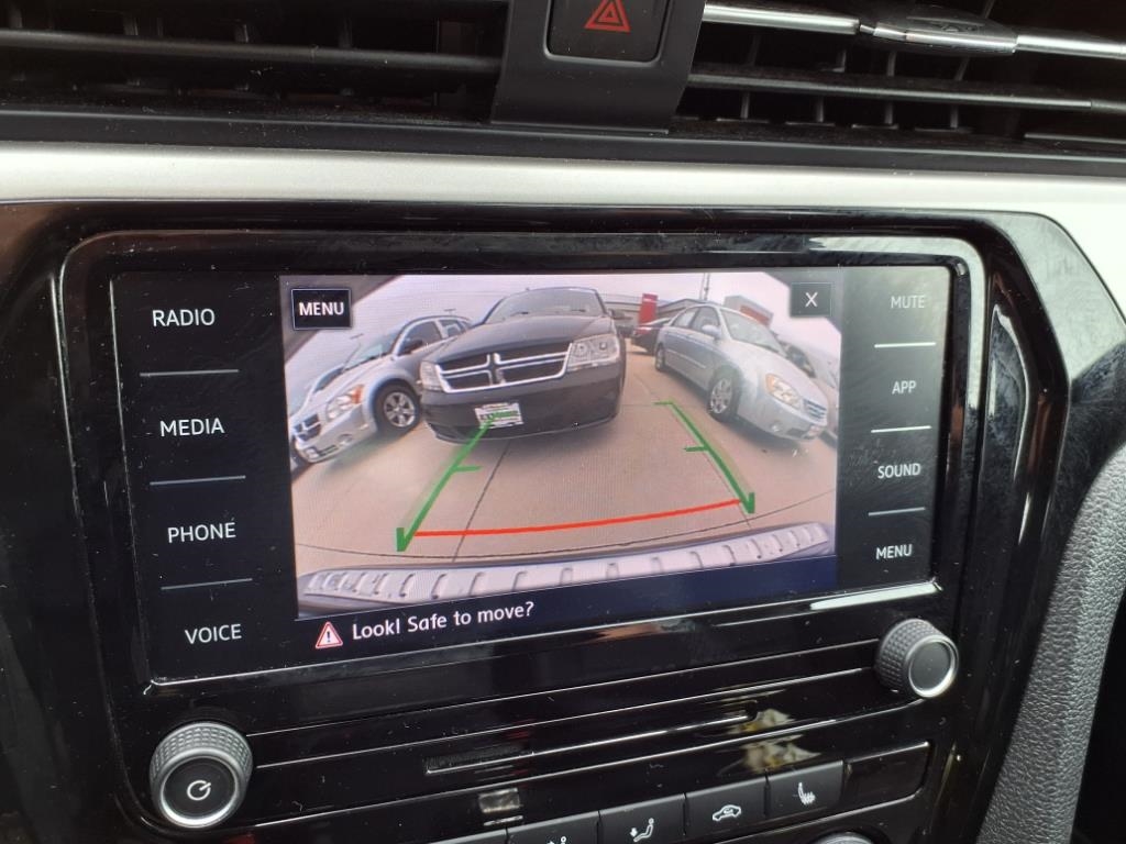 Volkswagen Passat SE 2022