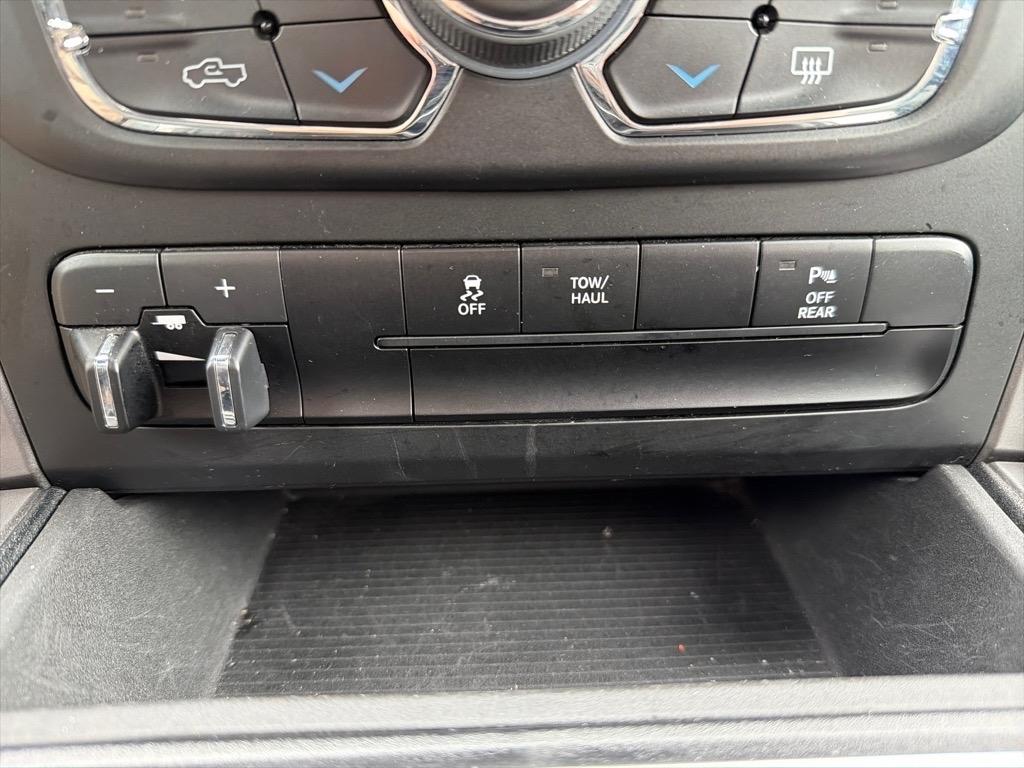 RAM 1500 Classic Warlock 4x4 Crew Cab 5'7" Box 2023