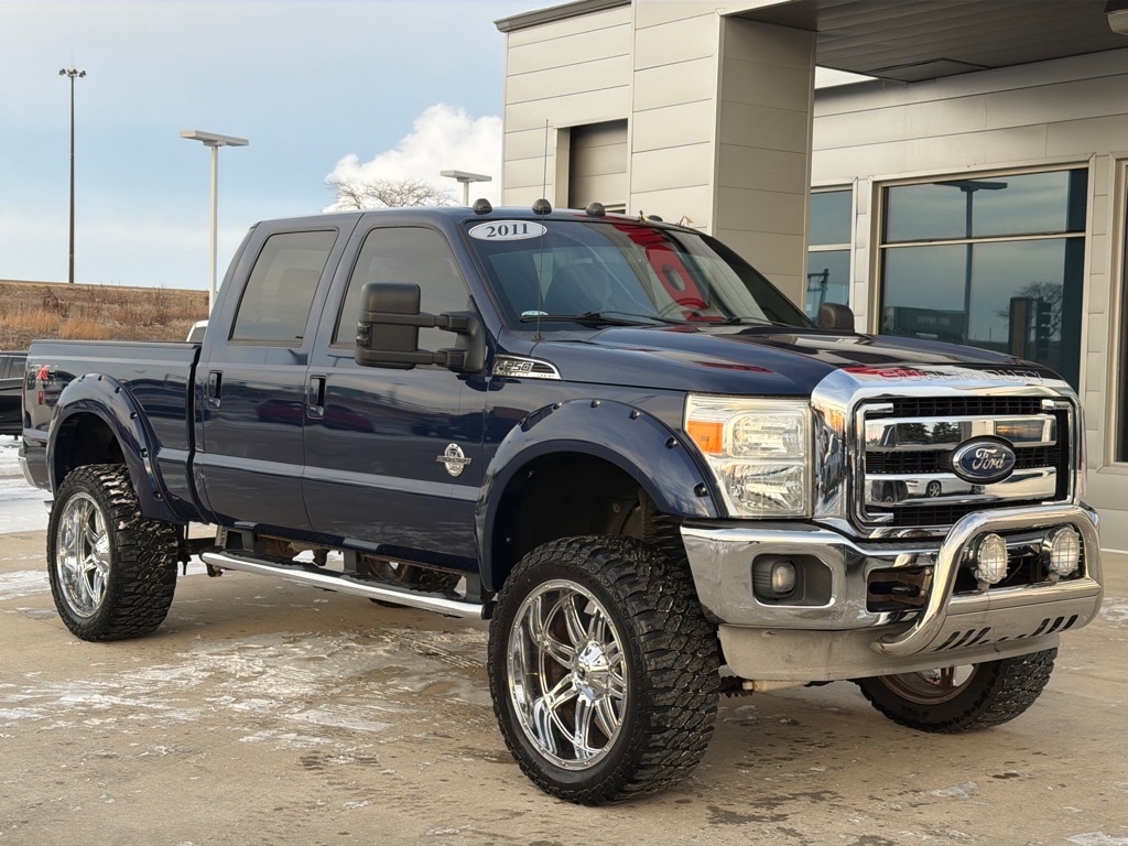 Ford F-250 SD Lariat Crew Cab 4WD 2011