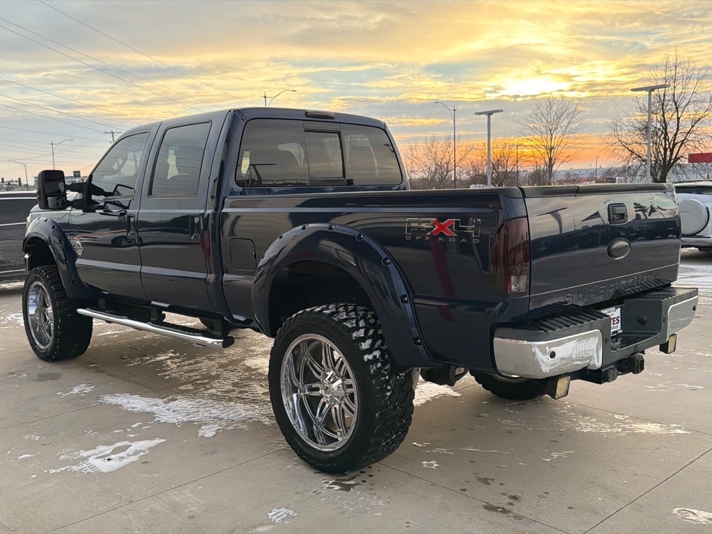 Ford F-250 SD Lariat Crew Cab 4WD 2011