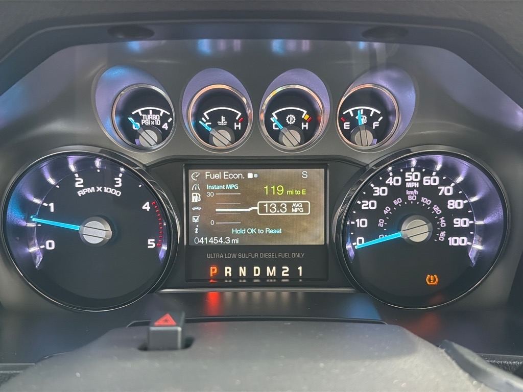 Ford F-250 SD Lariat Crew Cab 4WD 2011