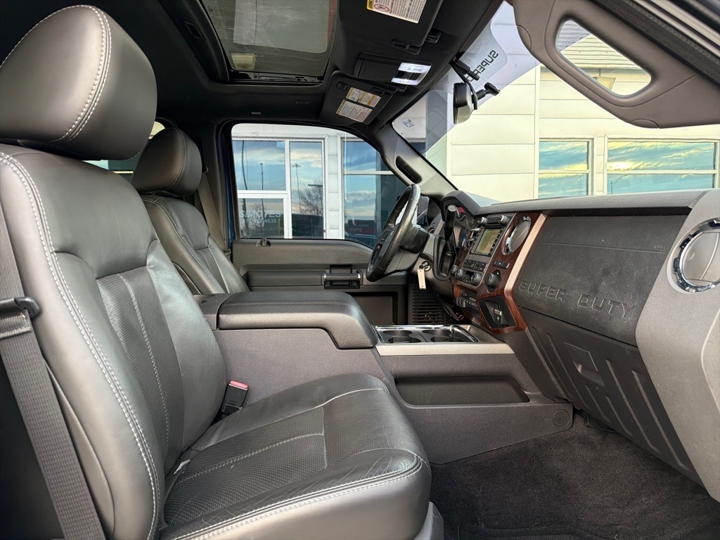 Ford F-250 SD Lariat Crew Cab 4WD 2011