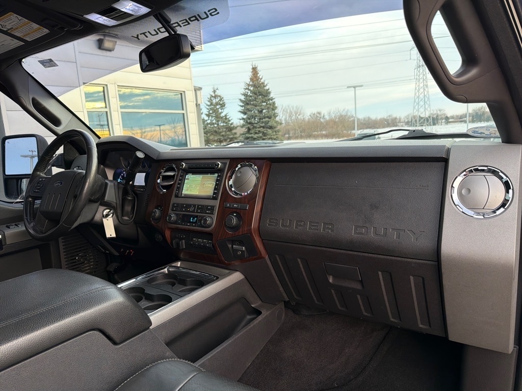 Ford F-250 SD Lariat Crew Cab 4WD 2011