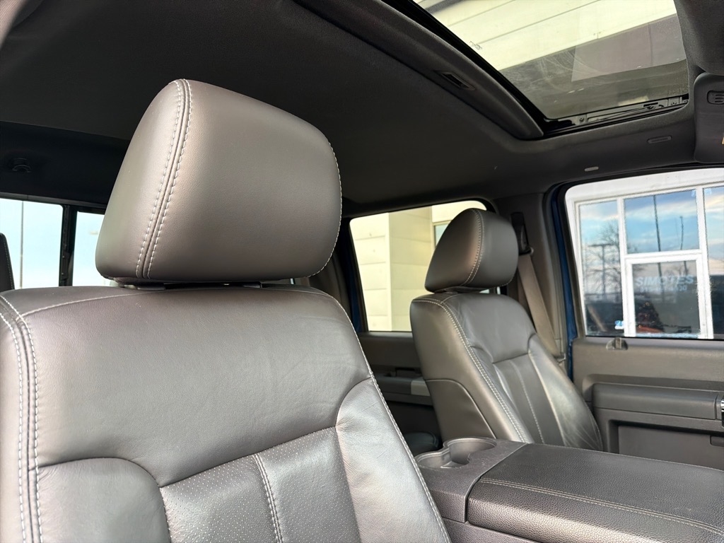 Ford F-250 SD Lariat Crew Cab 4WD 2011