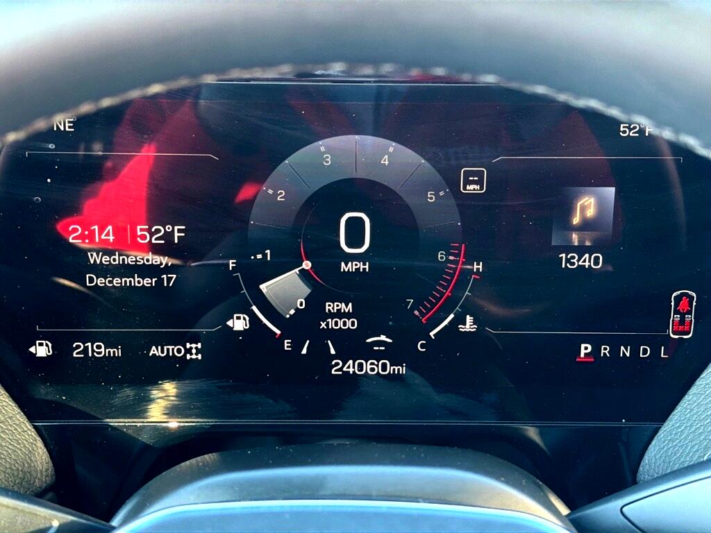 GMC Yukon XL Denali 4WD 2025