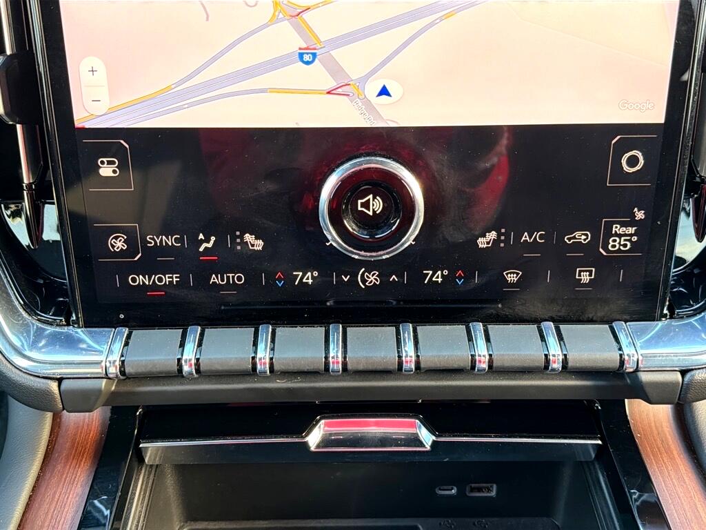 GMC Yukon XL Denali 4WD 2025