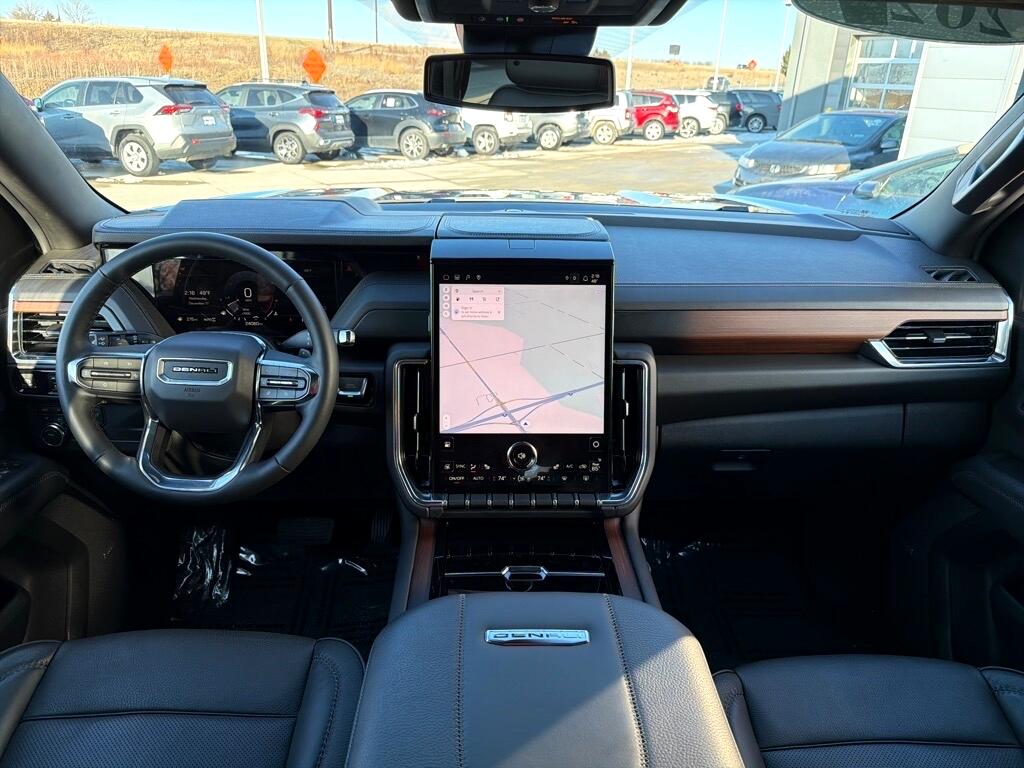 GMC Yukon XL Denali 4WD 2025